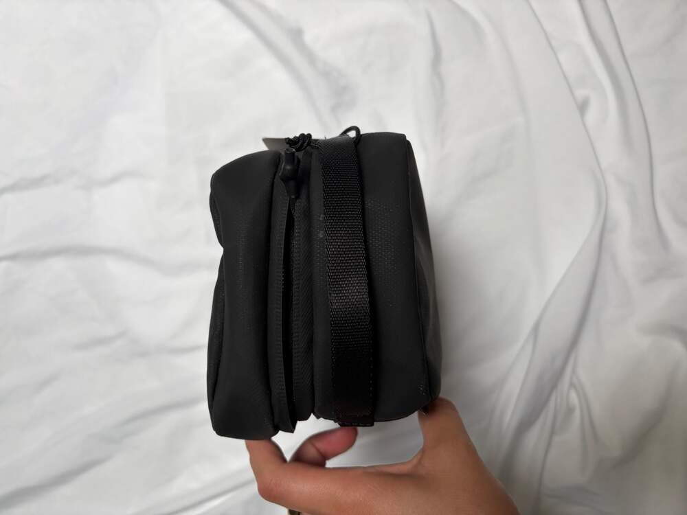 Nomatic Toiletry Bag Black - Picture 8 of 10